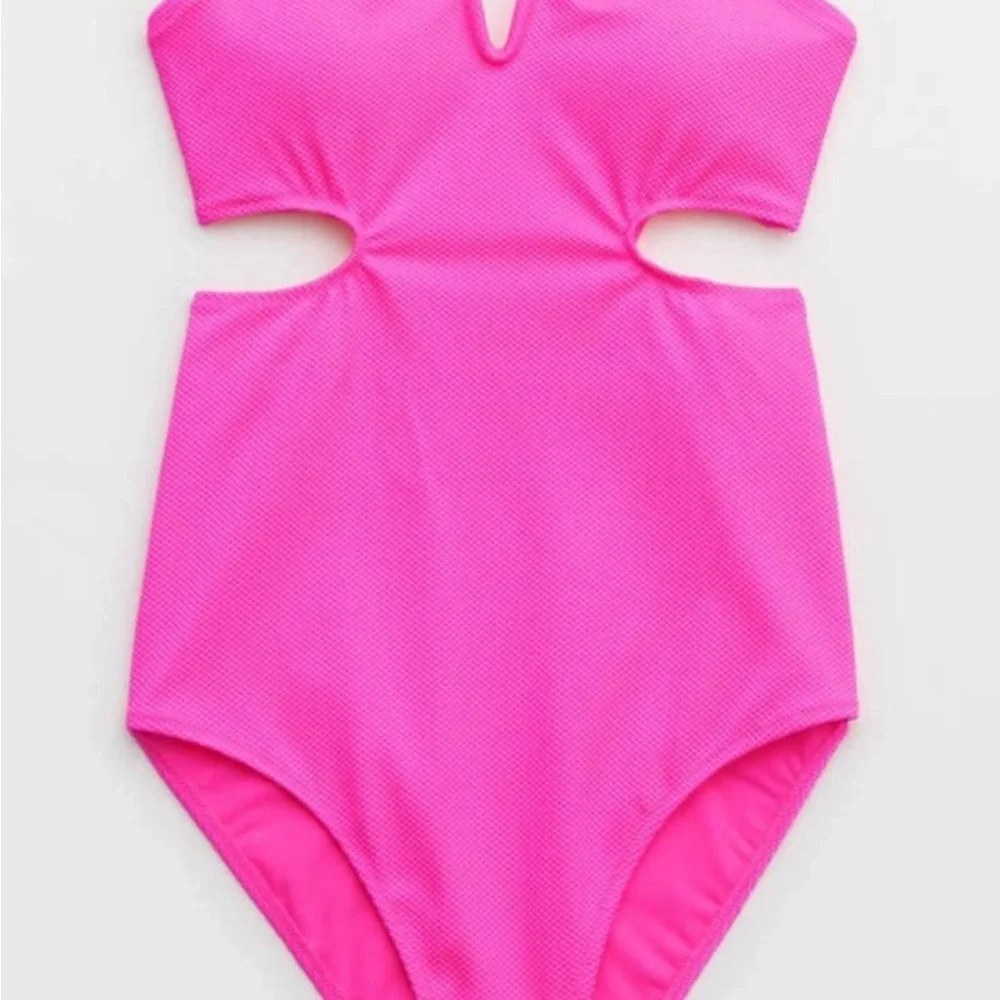 Aerie Neon Pink women medium side cut out adjustable shoulder, strings  V front - Picture 3 of 3